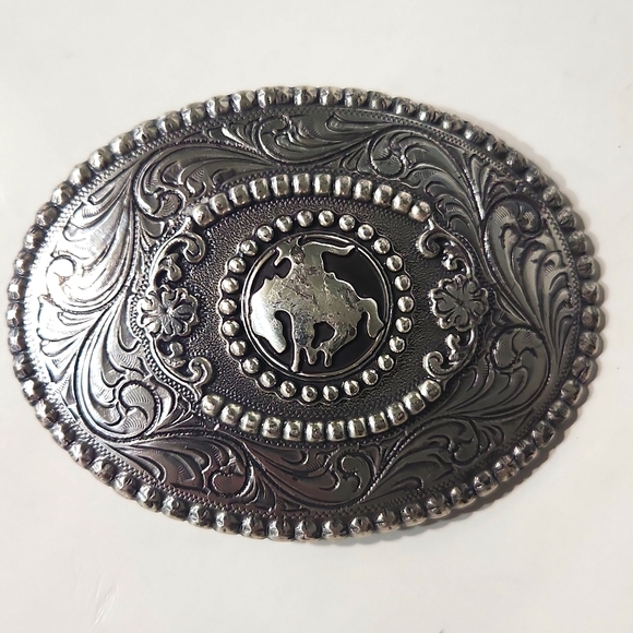 Nocona Western Rodeo Cowboy Cowgirl Buckle - Picture 4 of 5